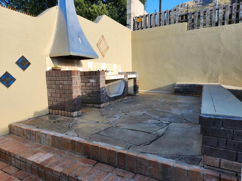 To Let 2 Bedroom Property for Rent in University Estate Western Cape